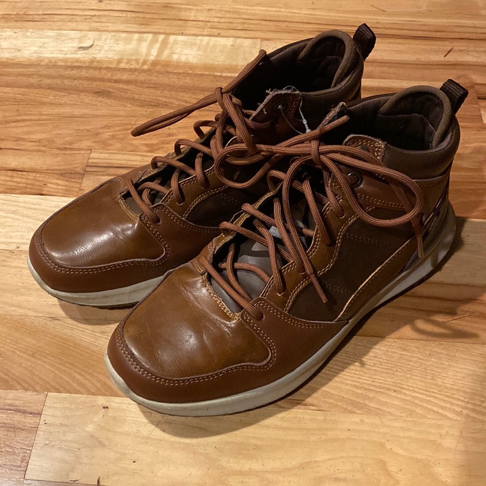 Men’s Sketchers Classic Fit Air-Cooled Memory Foam shoes, size 8